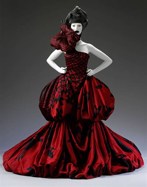 iconic alexander mcqueen fashion